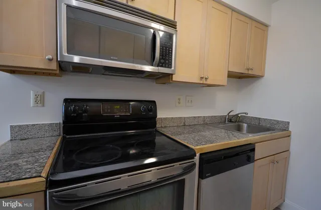 $185,000 | 1380 Bryant Street Northeast, Unit 202, Washington, DC 20018