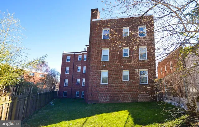 $185,000 | 1380 Bryant Street Northeast, Unit 202, Washington, DC 20018