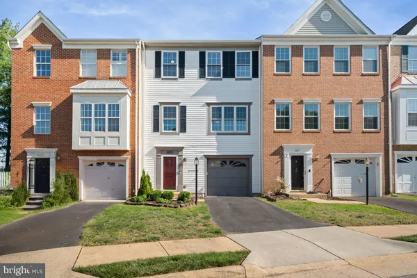 $565,000 | 6815 General Lafayette Way, Gainesville, VA 20155