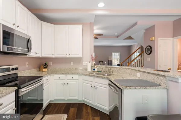 $565,000 | 6815 General Lafayette Way, Gainesville, VA 20155