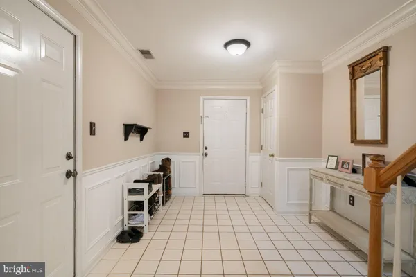 $565,000 | 6815 General Lafayette Way, Gainesville, VA 20155