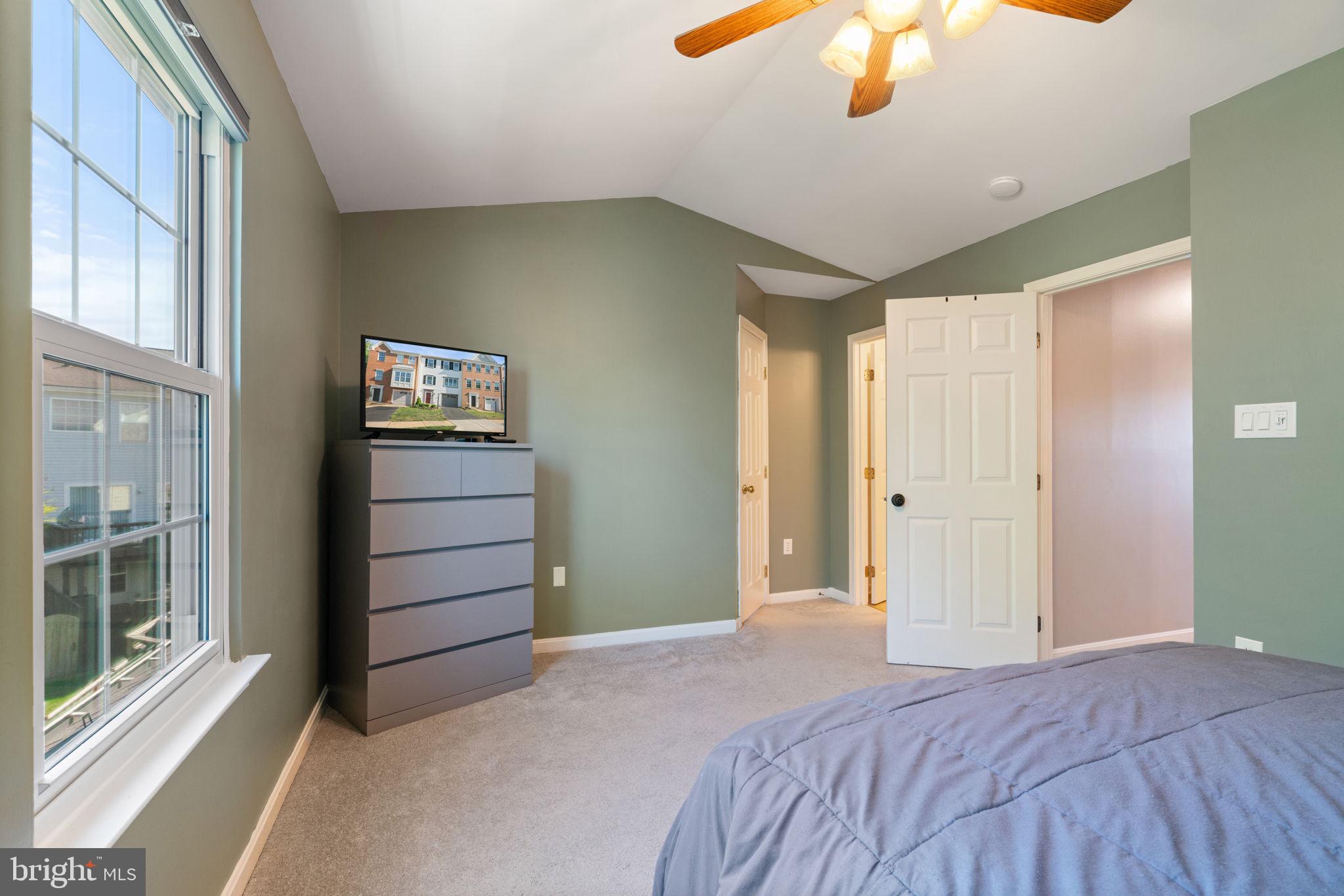 6815 General Lafayette Way Gainesville, VA 20155 - Photo 23 of 39