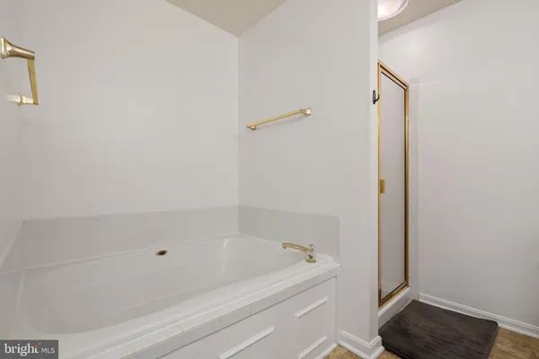 $565,000 | 6815 General Lafayette Way, Gainesville, VA 20155