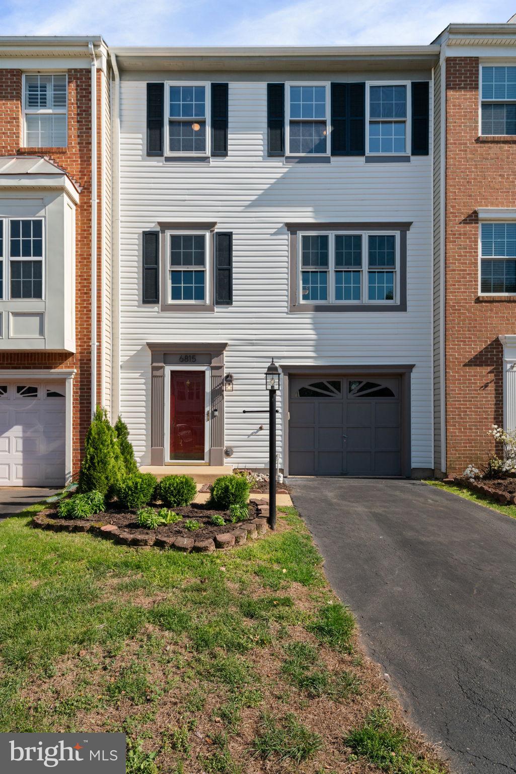 6815 General Lafayette Way Gainesville, VA 20155 - Photo 3 of 39