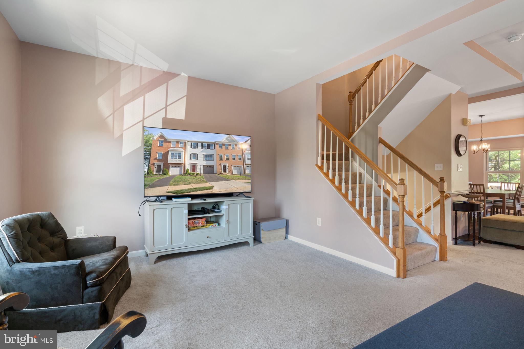 6815 General Lafayette Way Gainesville, VA 20155 - Photo 4 of 39