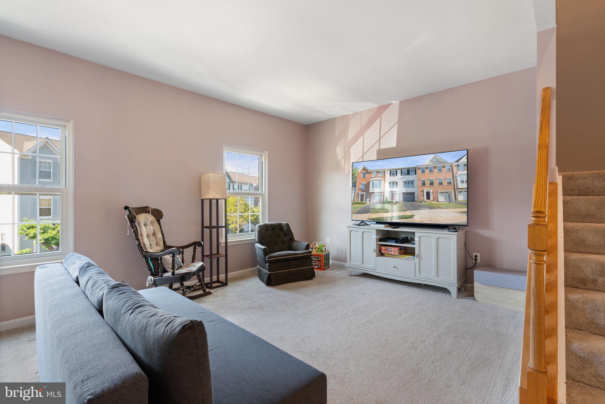 6815 General Lafayette Way Gainesville, VA 20155 - Photo 5 of 39