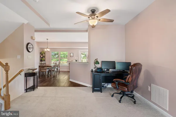 $565,000 | 6815 General Lafayette Way, Gainesville, VA 20155