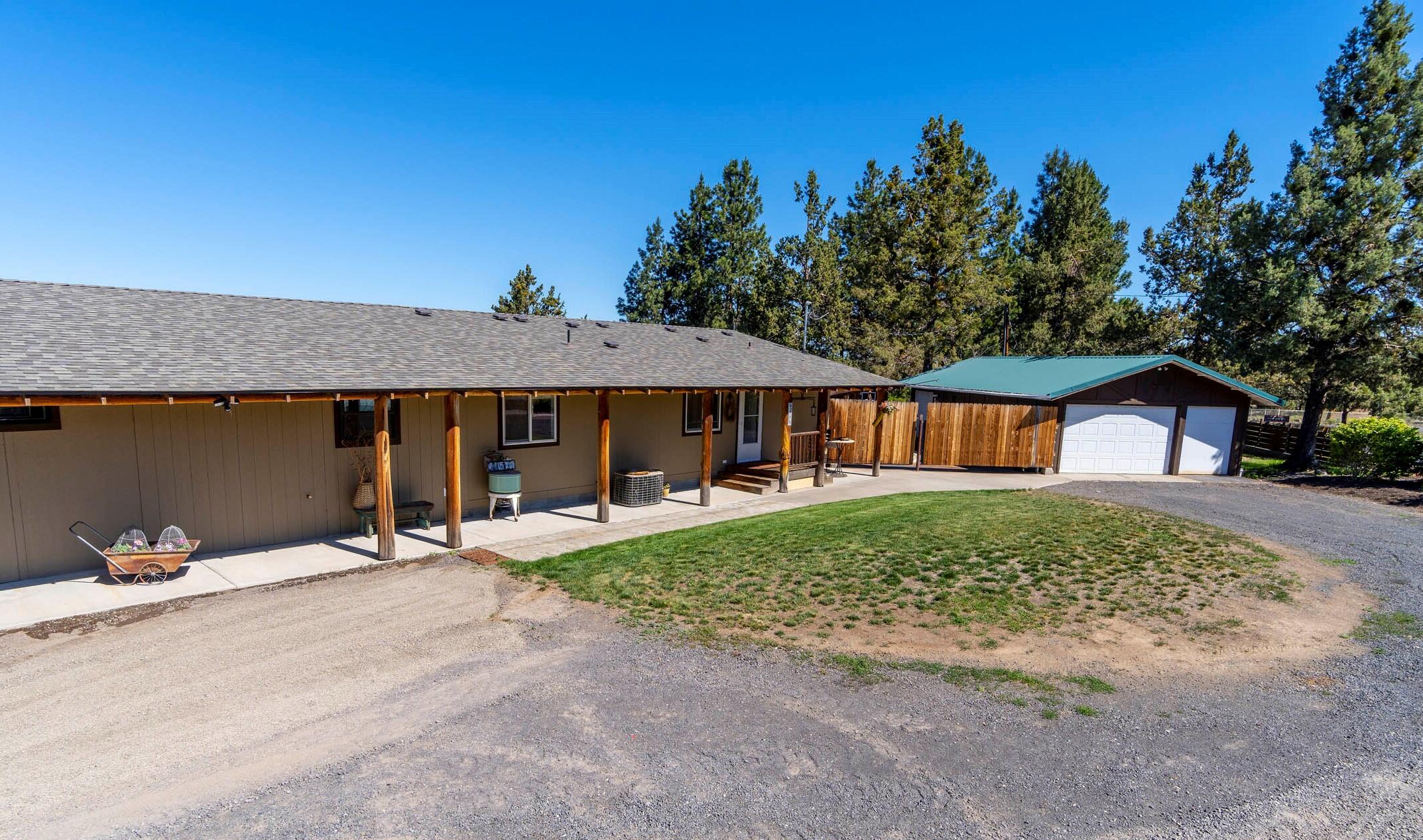 62775 Hamby Road Bend, OR 97701 - Photo 11 of 33 011