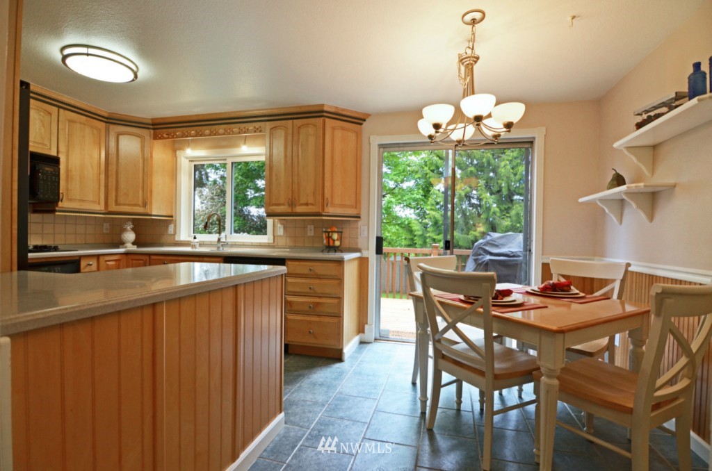 2109 233rd Street Southeast Bothell, WA 98021 - Photo 5 of 19