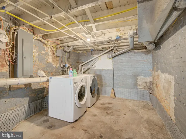 $1,650 | 2621 East Oliver Street, Baltimore, MD 21213