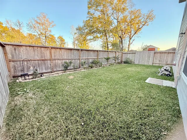 $2,300 | 24619 Applewood Crst Lane, Porter, TX 77365