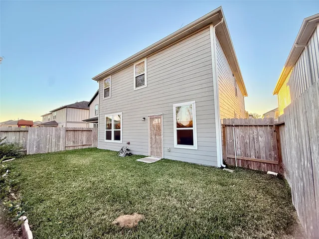 $2,300 | 24619 Applewood Crst Lane, Porter, TX 77365