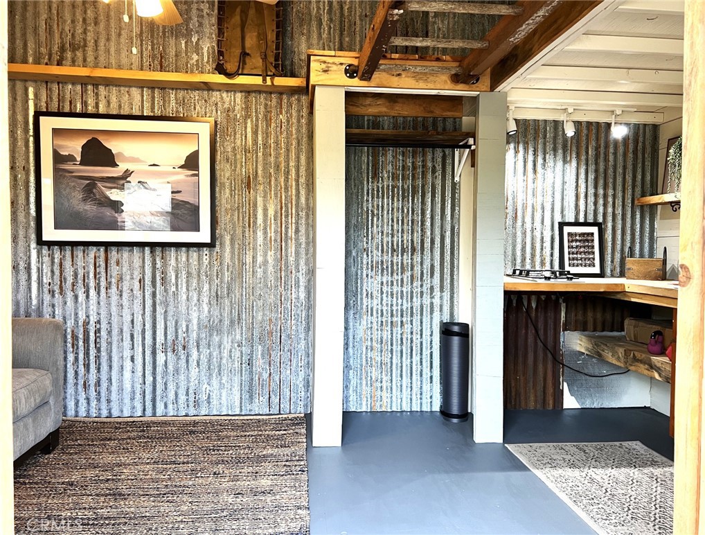 9488 Cummings Road Durham, CA 95938 - Photo 52 of 70 Interior of
spare office, art or yoga studio