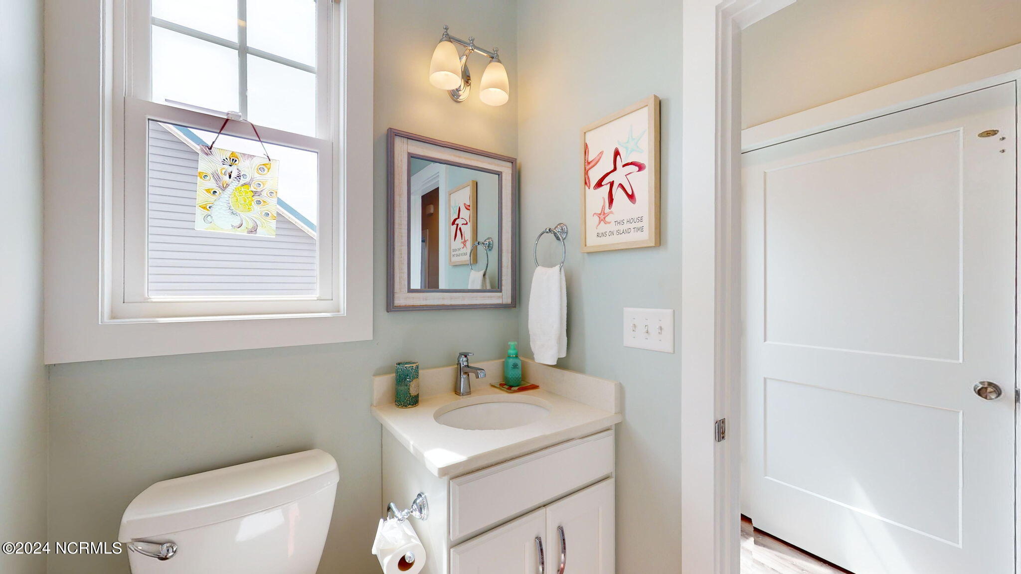 202 Cedar Lane Atlantic Beach, NC 28512 - Photo 18 of 55 Second Floor Bathroom