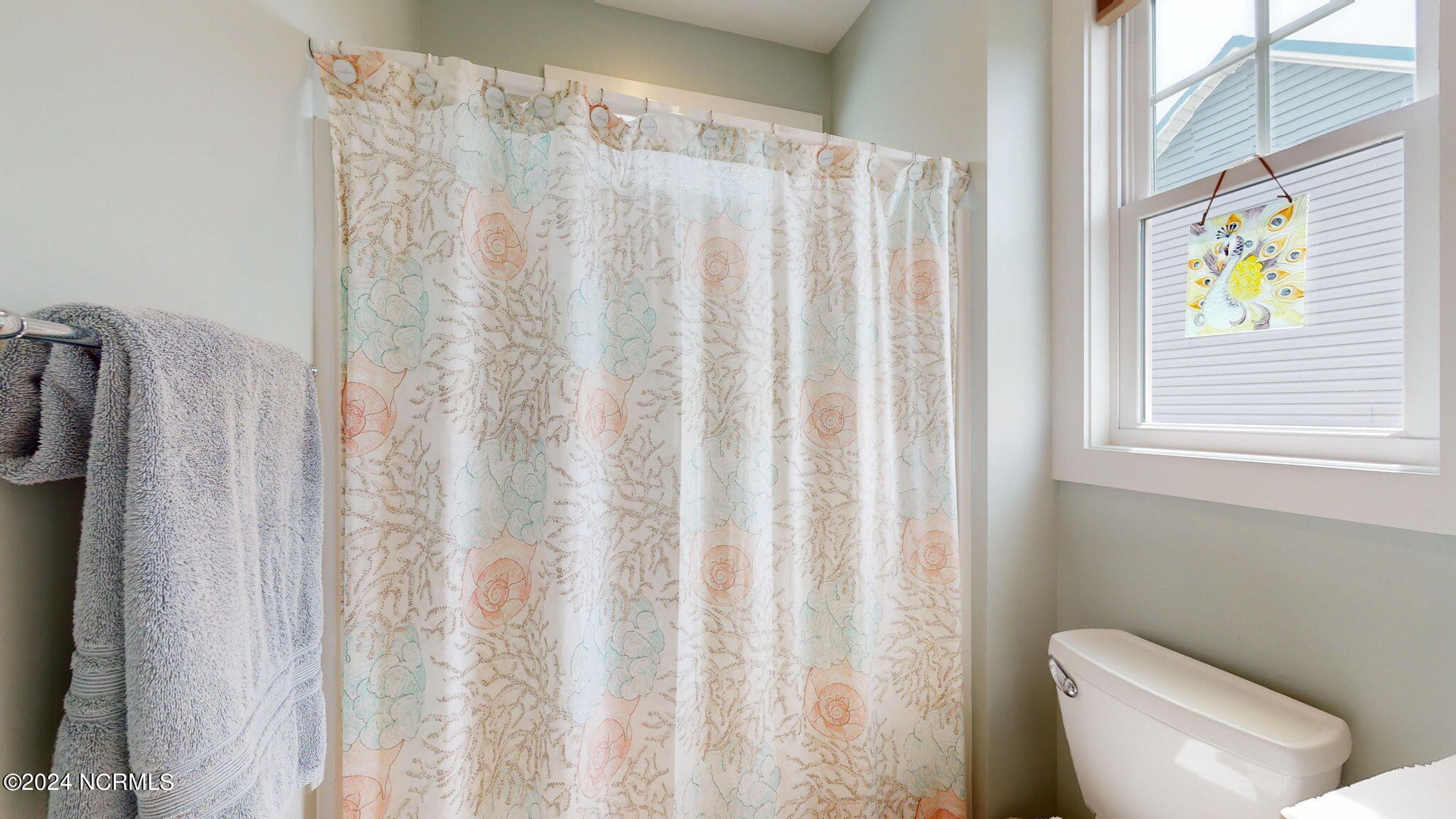 202 Cedar Lane Atlantic Beach, NC 28512 - Photo 19 of 55 Second Floor Shower w/Tub