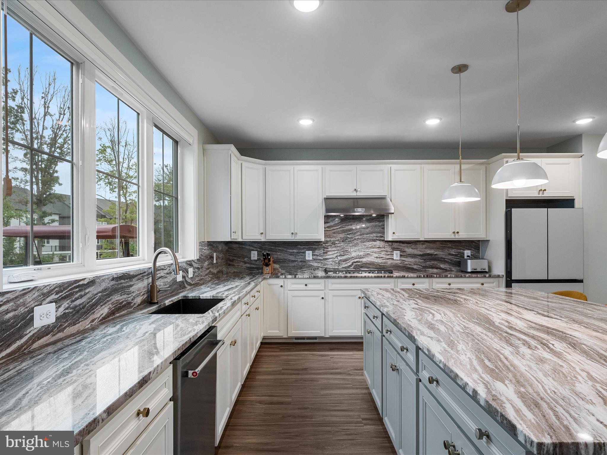 22976 Copper Tree Terrace Ashburn, VA 20148 - Photo 18 of 60 Kitchen