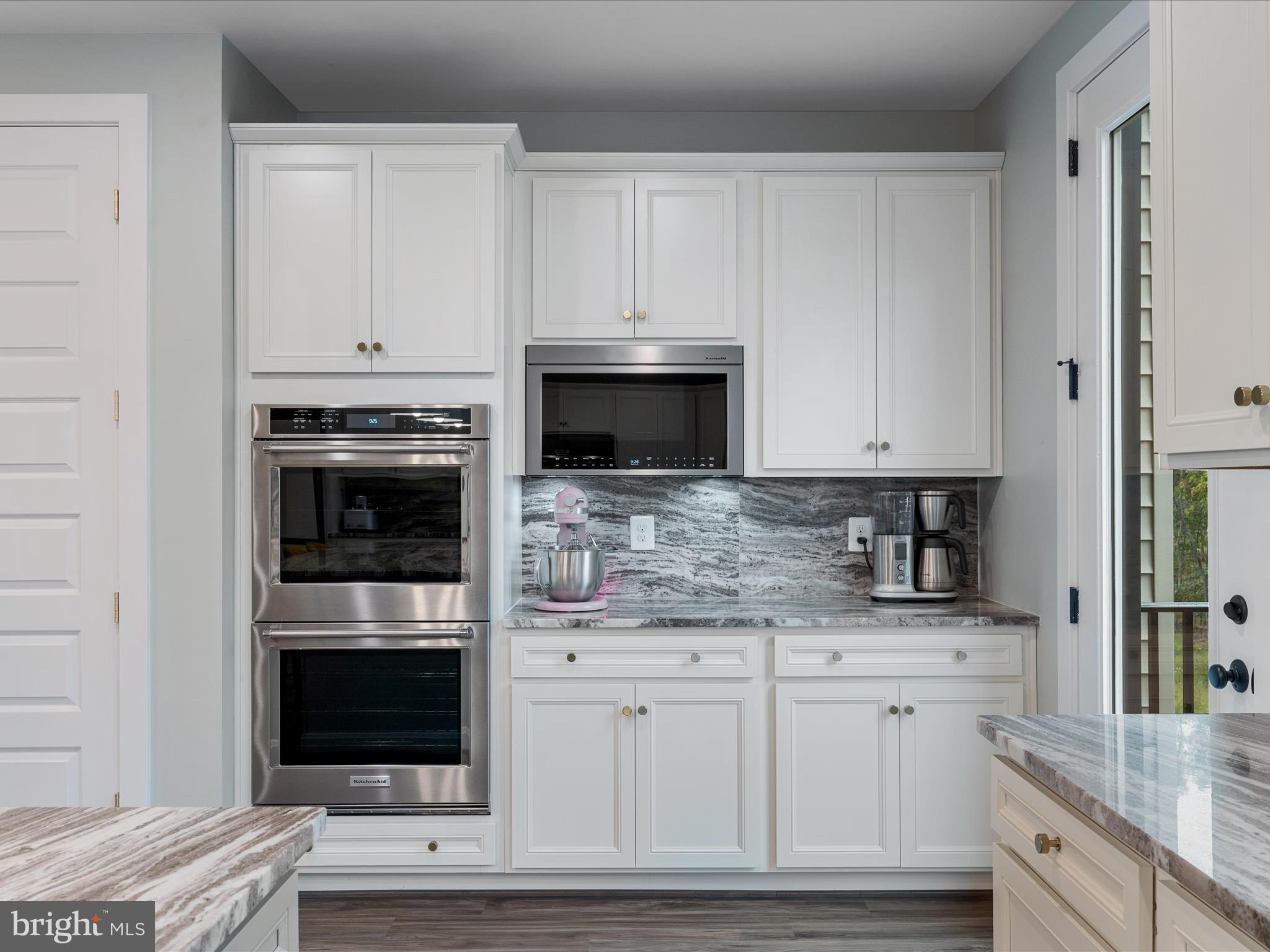 22976 Copper Tree Terrace Ashburn, VA 20148 - Photo 20 of 60 Kitchen
