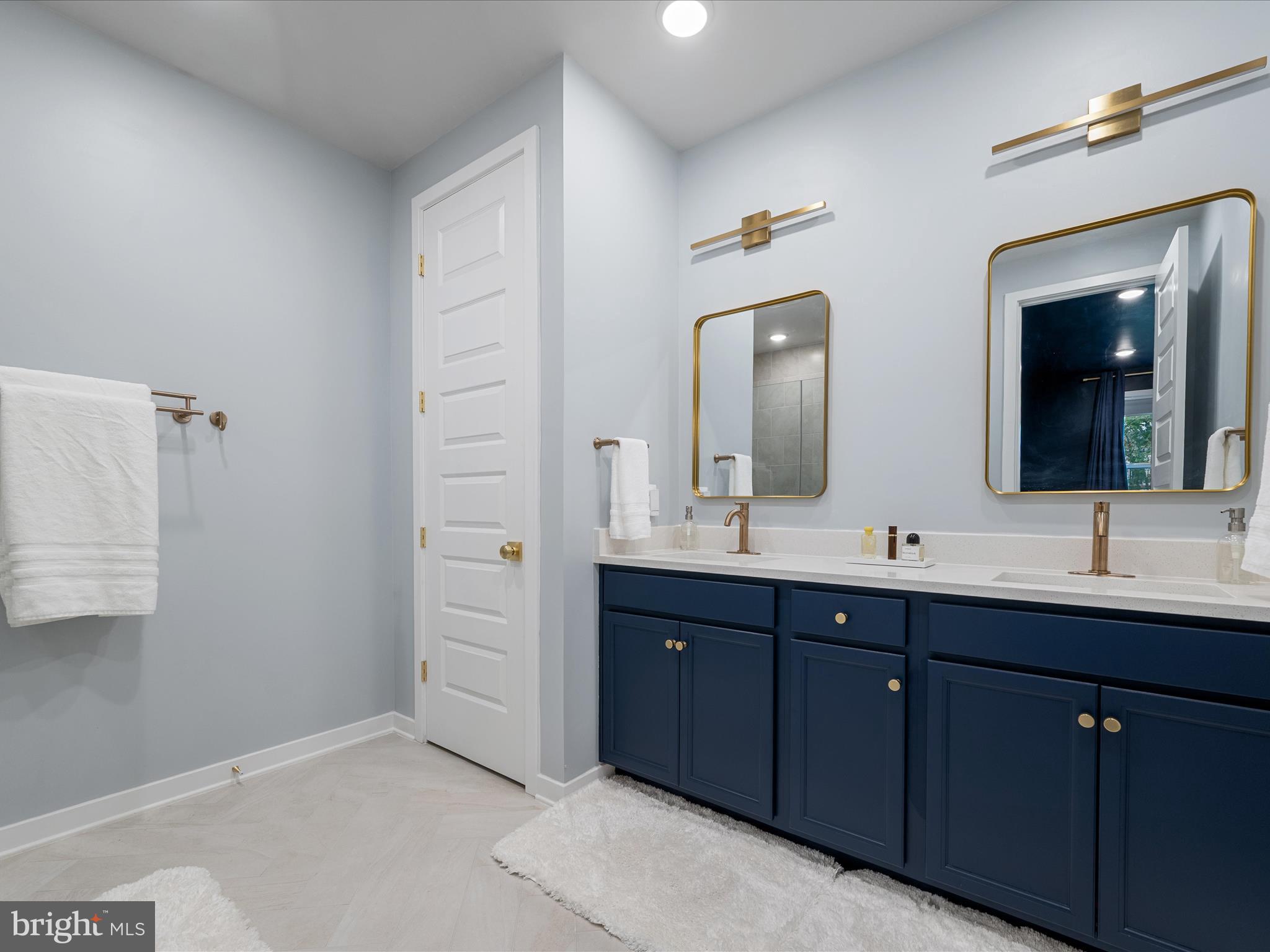 22976 Copper Tree Terrace Ashburn, VA 20148 - Photo 33 of 60 Primary Bathroom