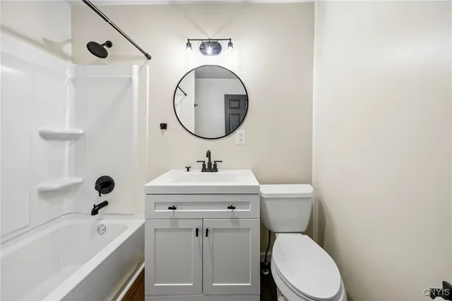 $290,000 | 250 Jamesville Avenue, Syracuse, NY 13210