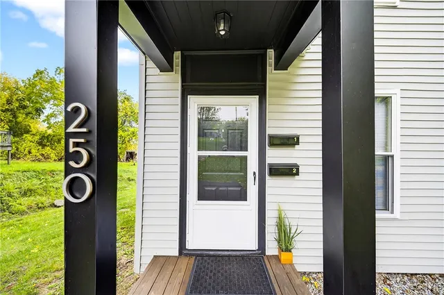 $290,000 | 250 Jamesville Avenue, Syracuse, NY 13210