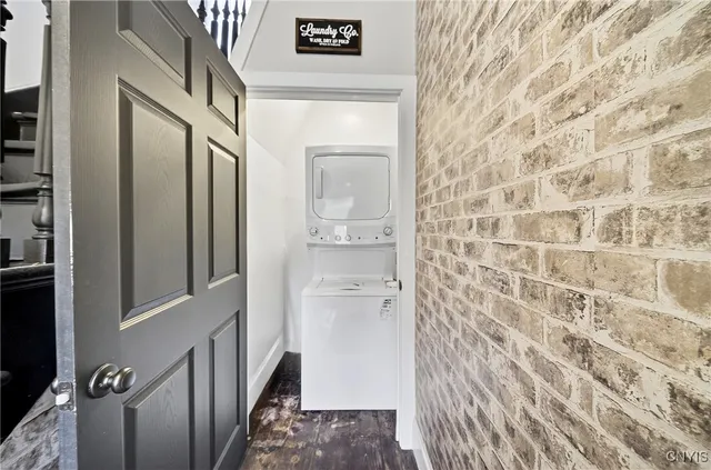 $290,000 | 250 Jamesville Avenue, Syracuse, NY 13210