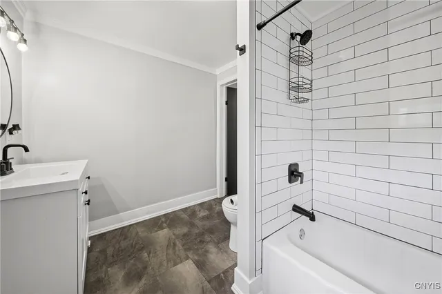 $290,000 | 250 Jamesville Avenue, Syracuse, NY 13210