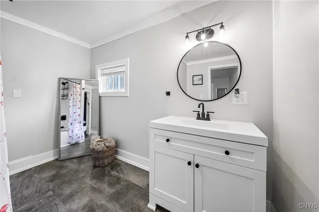 $290,000 | 250 Jamesville Avenue, Syracuse, NY 13210