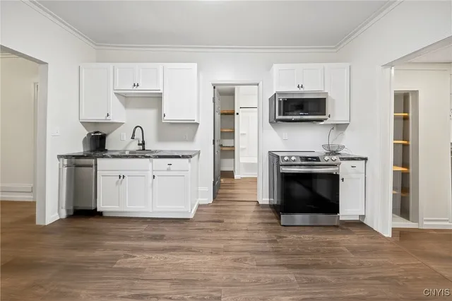 $290,000 | 250 Jamesville Avenue, Syracuse, NY 13210