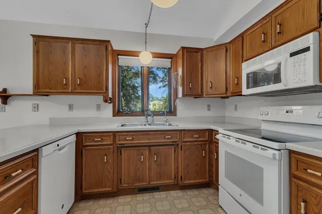 $417,000 | 302 North Hickory Street, Royalton, MN 56373