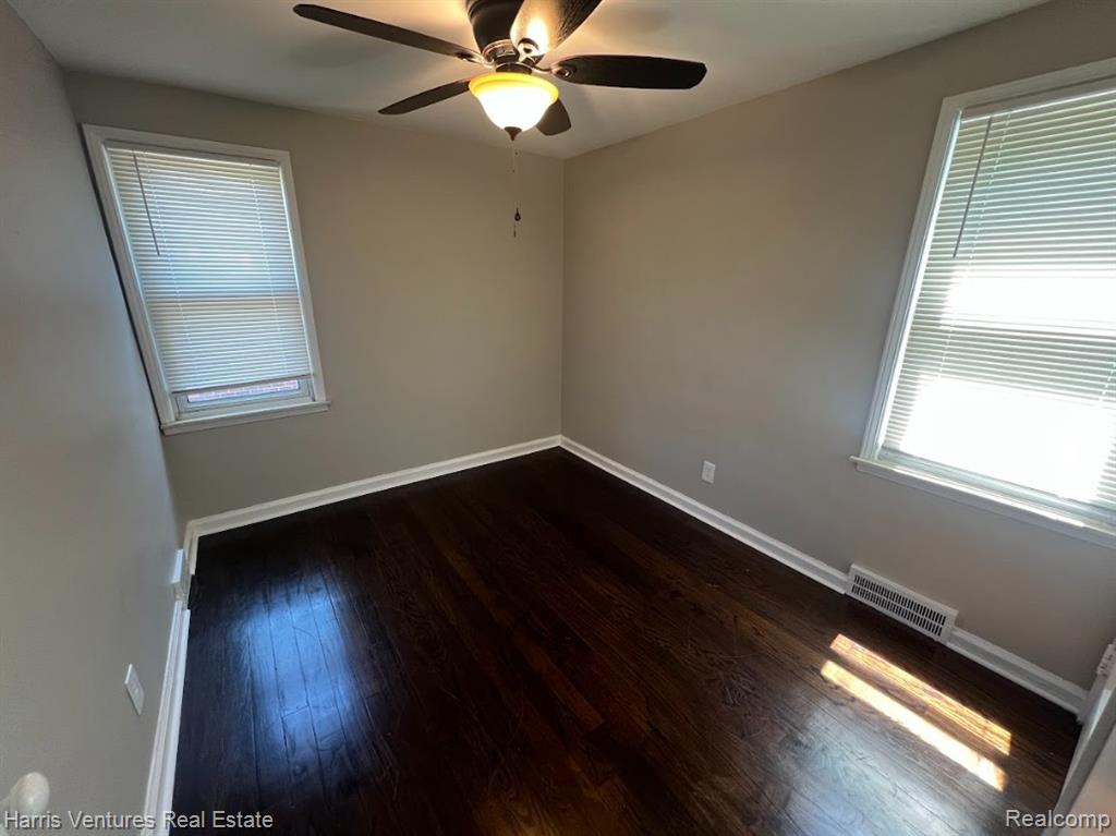 22148 Moross Road Grosse Pointe, MI 48236 - Photo 13 of 16