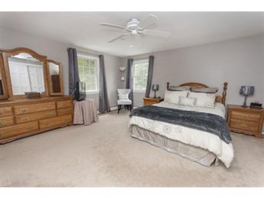 17 Rock Pond Road Windham, NH 03087 - Photo 14 of 25