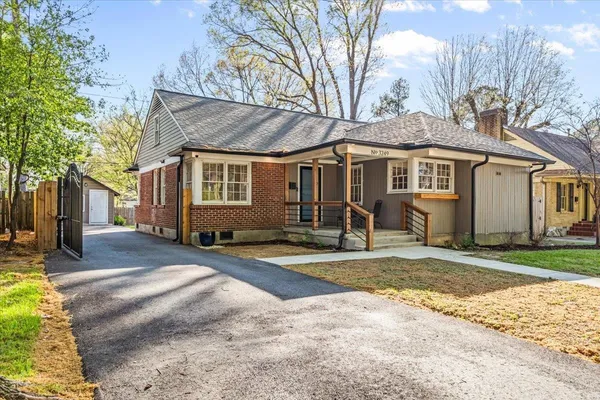 $239,900 | 3249 South Waynoka Circle, Memphis, TN 38111