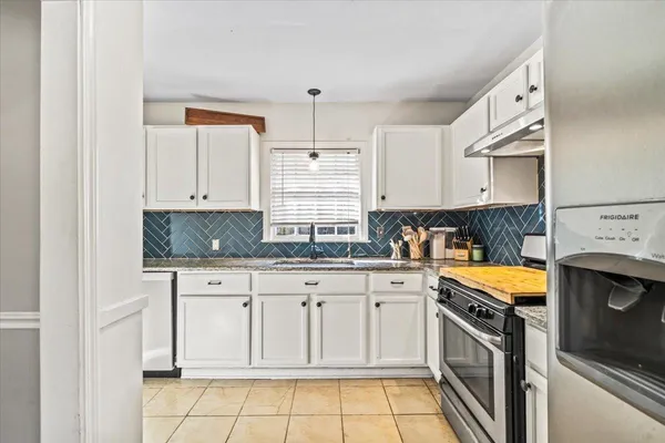 $239,900 | 3249 South Waynoka Circle, Memphis, TN 38111