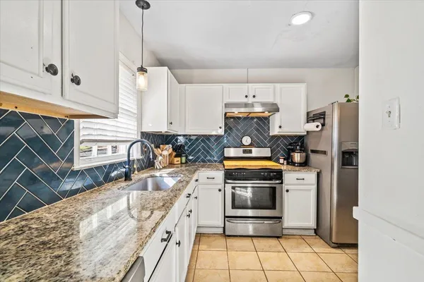 $239,900 | 3249 South Waynoka Circle, Memphis, TN 38111