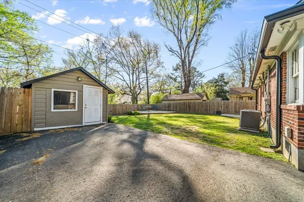 $239,900 | 3249 South Waynoka Circle, Memphis, TN 38111