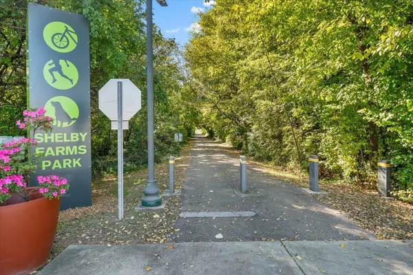 $239,900 | 3249 South Waynoka Circle, Memphis, TN 38111