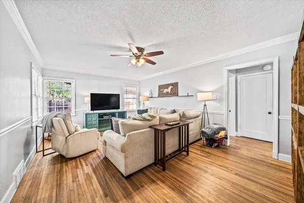 $239,900 | 3249 South Waynoka Circle, Memphis, TN 38111