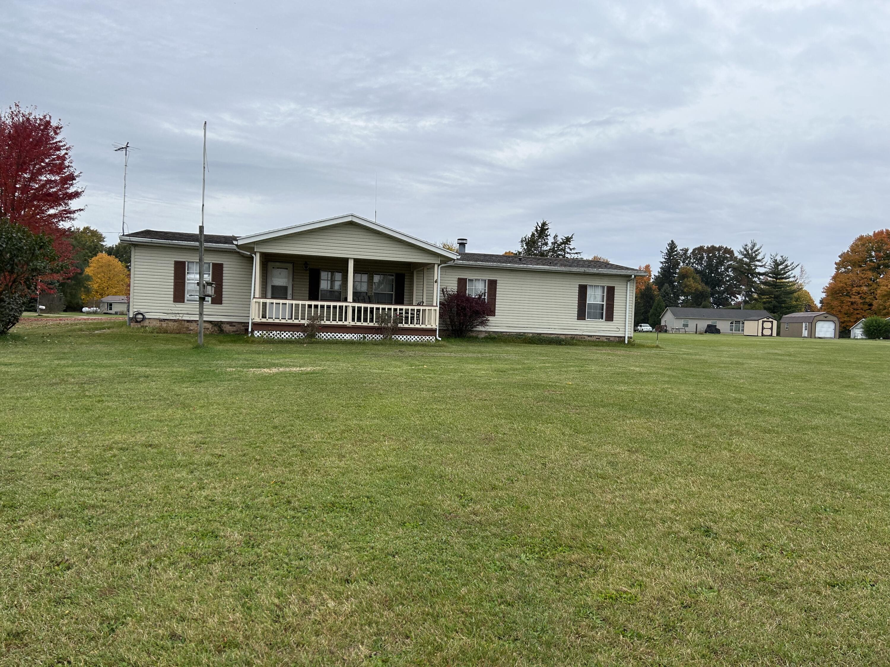 61064 Wayne Road Burr Oak, MI 49030 - Photo 2 of 21 IMG_3020