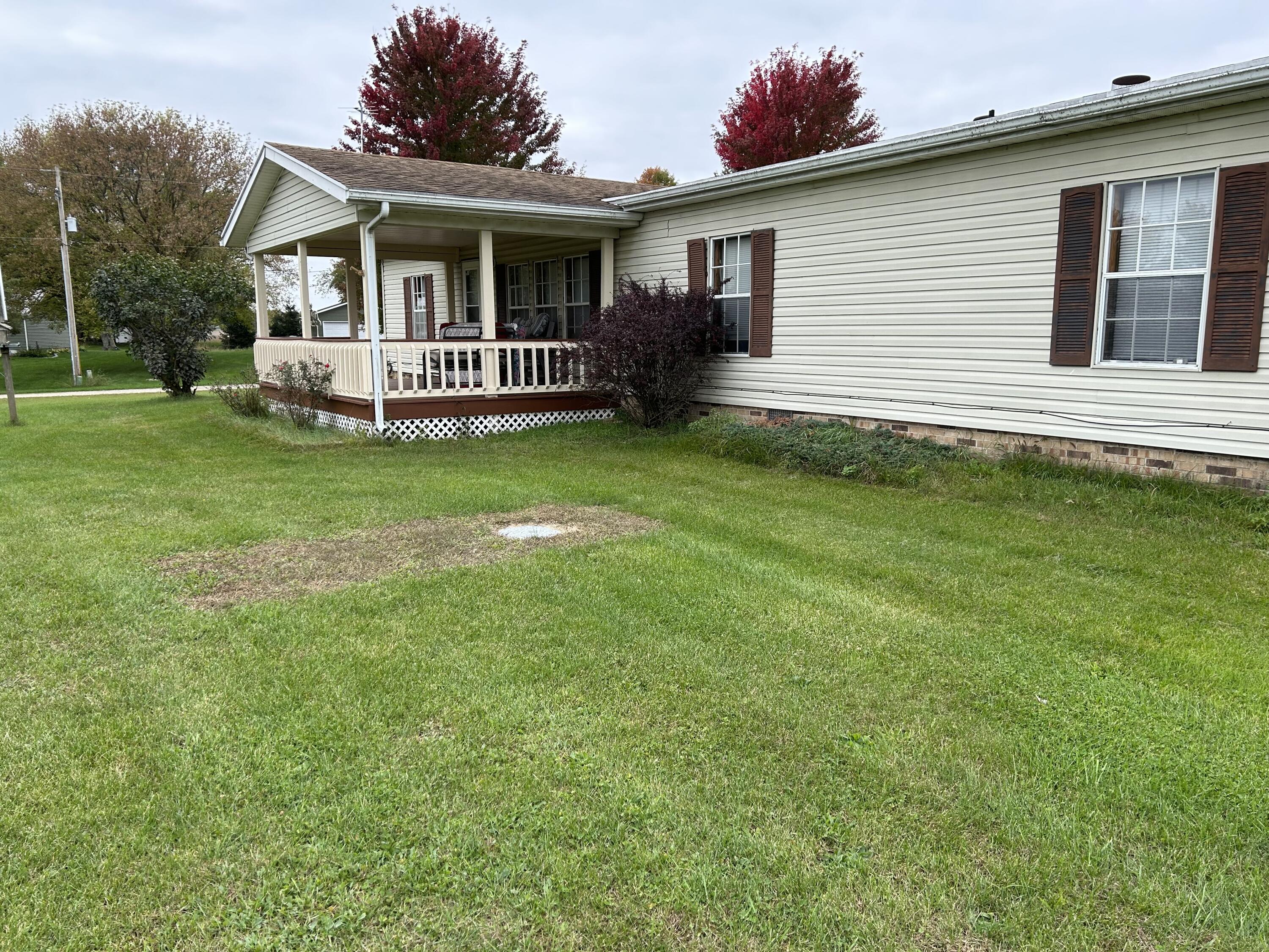 61064 Wayne Road Burr Oak, MI 49030 - Photo 3 of 21 IMG_3002