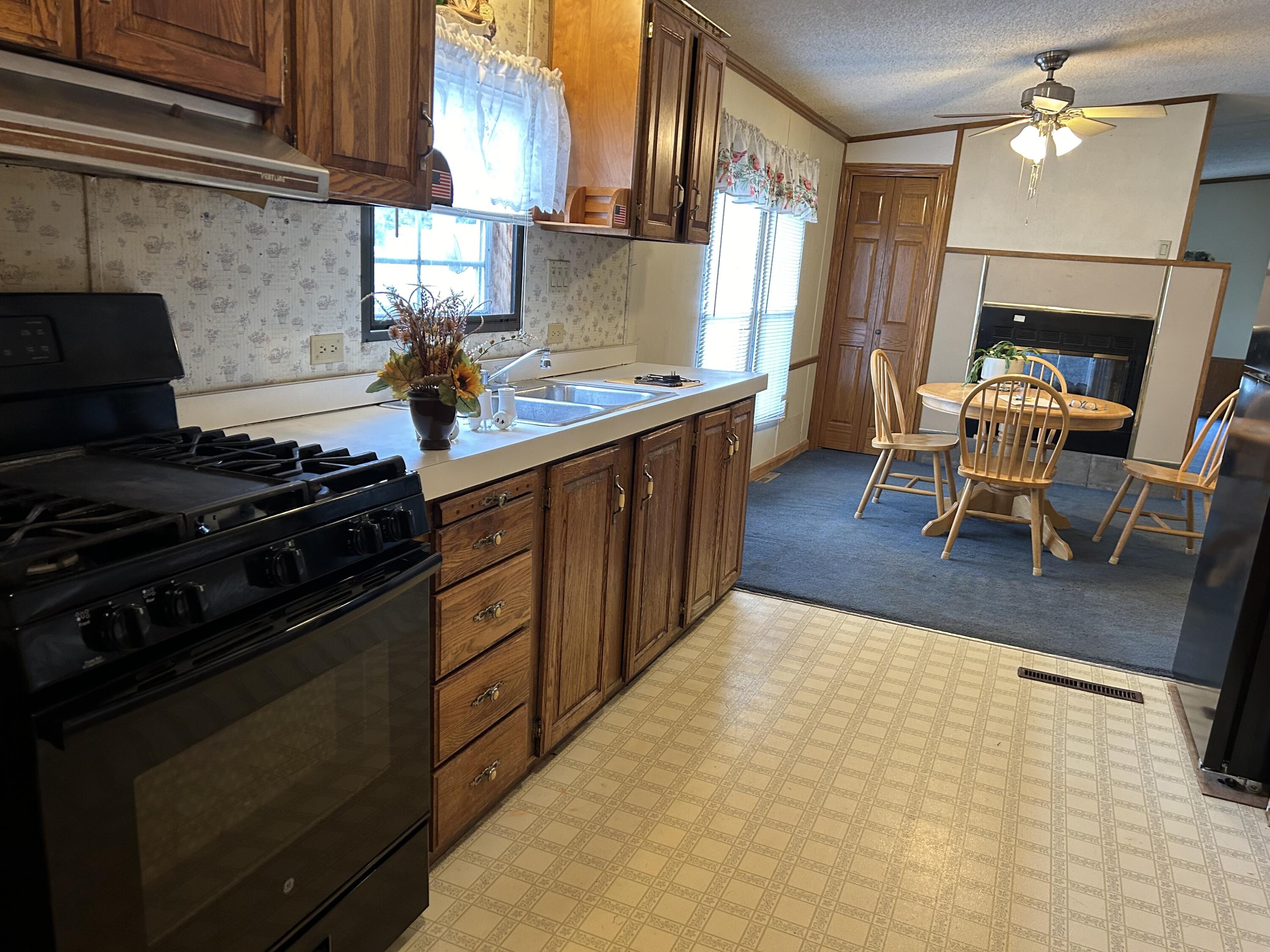 61064 Wayne Road Burr Oak, MI 49030 - Photo 9 of 21 IMG_2989