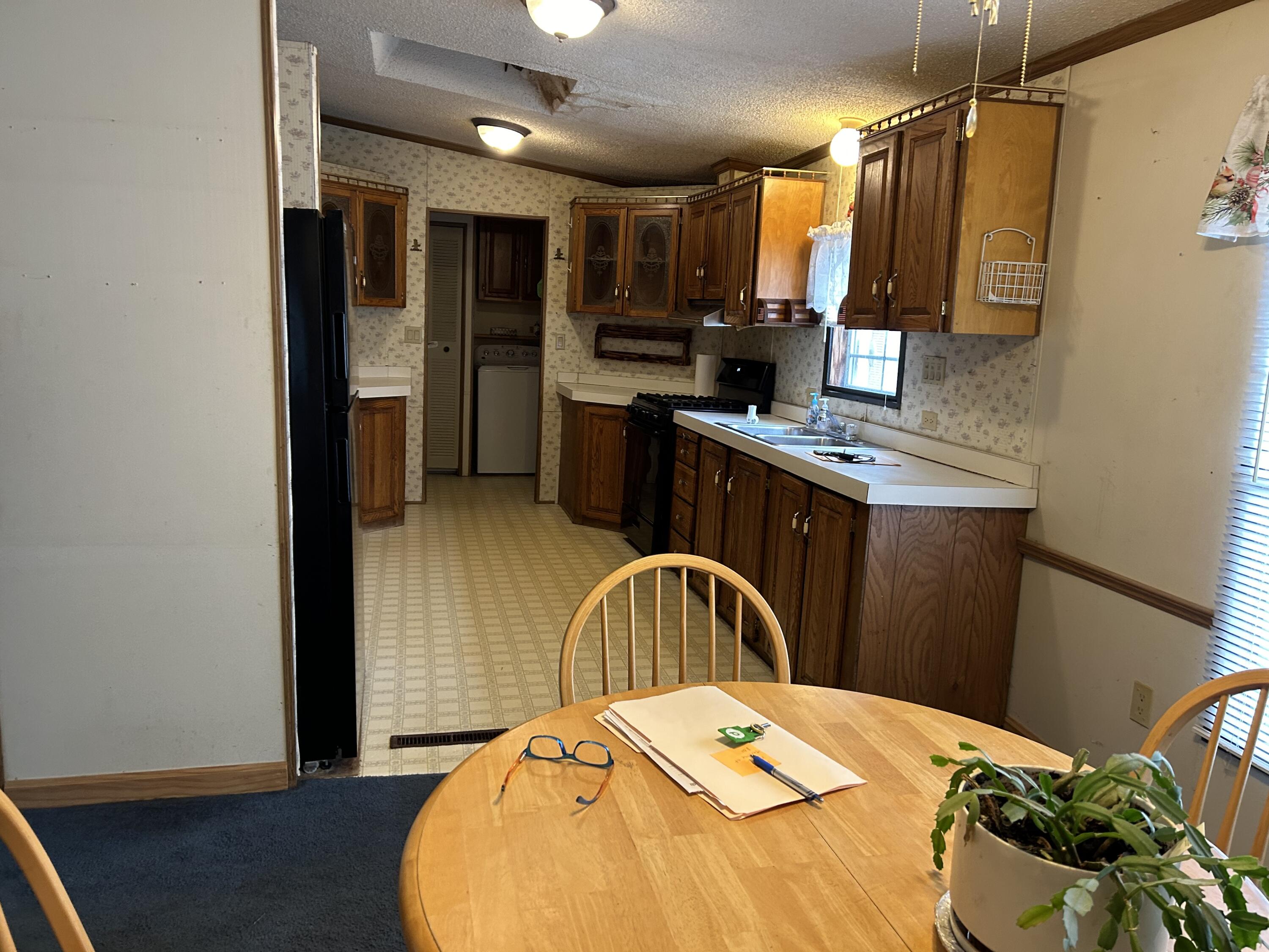61064 Wayne Road Burr Oak, MI 49030 - Photo 10 of 21 IMG_2980