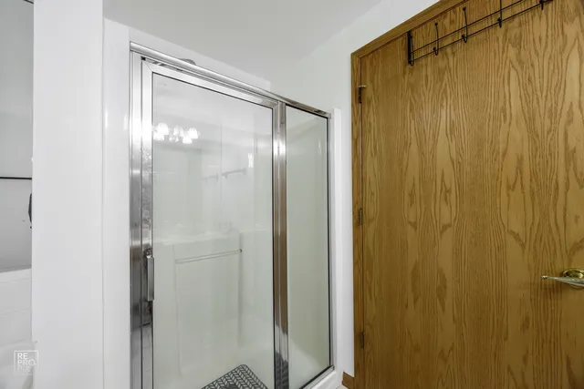 $289,900 | 17950 Settlers Pond Way, Unit 3B, Orland Park, IL 60467