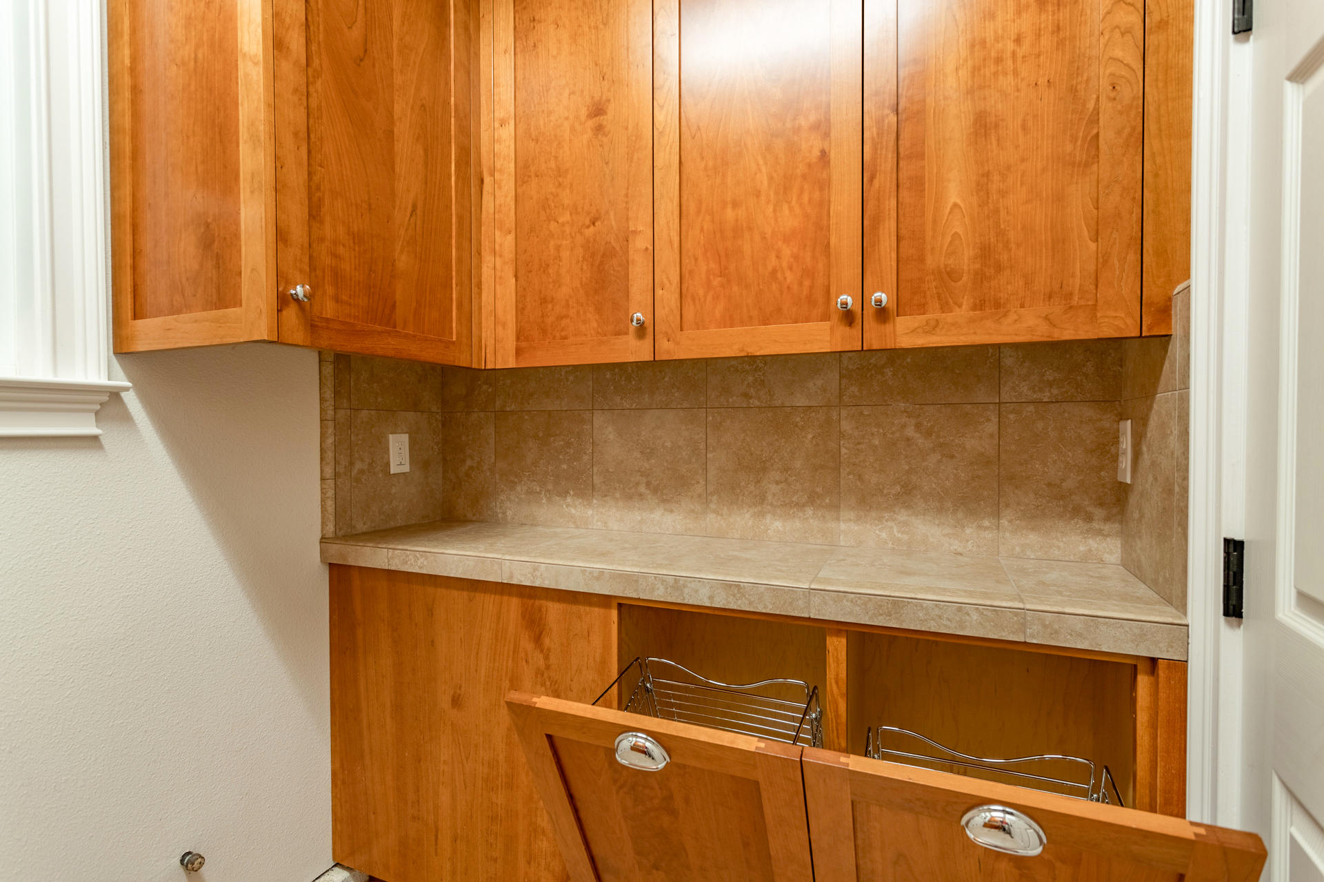 10924 Beaver Road Oak Run, CA 96069 - Photo 34 of 63 55 laundry2