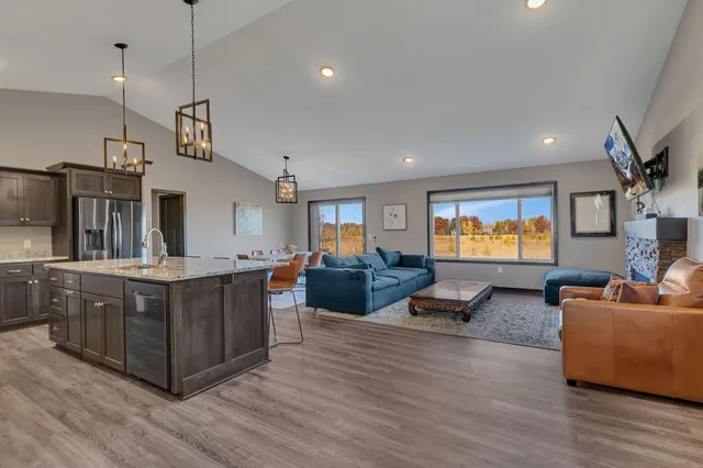 $499,900 | 1933 38th Street South, St. Cloud, MN 56301