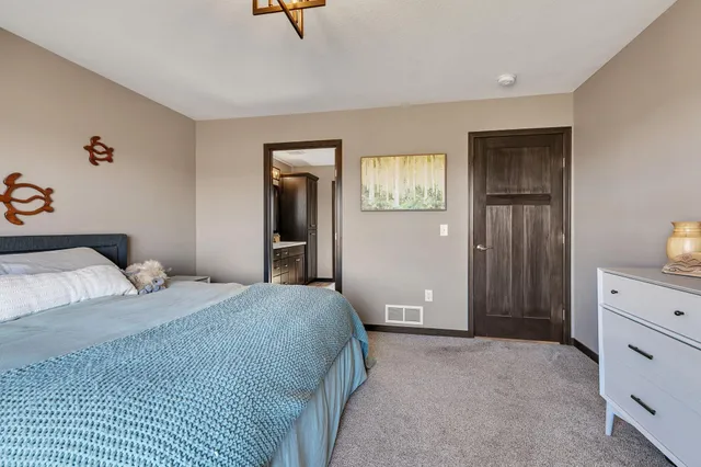 $499,900 | 1933 38th Street South, St. Cloud, MN 56301