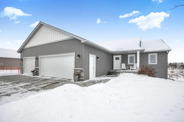 $499,900 | 1933 38th Street South, St. Cloud, MN 56301