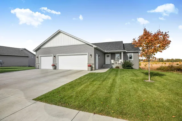 $499,900 | 1933 38th Street South, St. Cloud, MN 56301