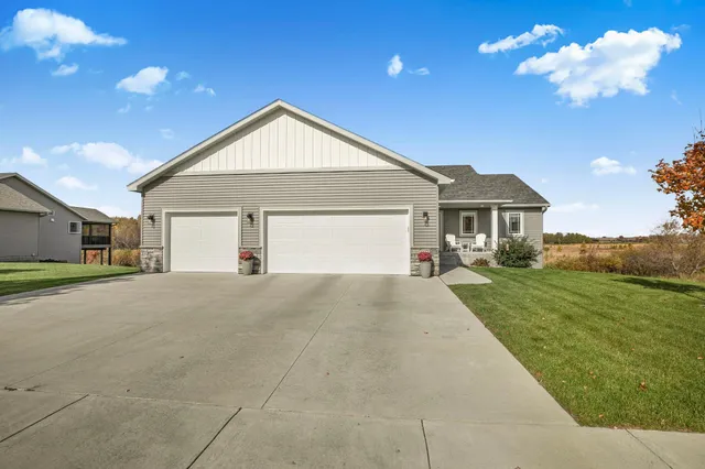 $499,900 | 1933 38th Street South, St. Cloud, MN 56301