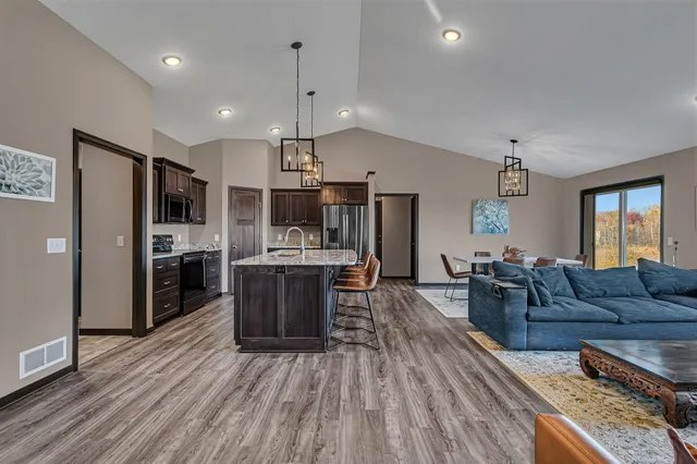 $499,900 | 1933 38th Street South, St. Cloud, MN 56301