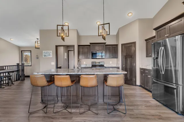 $499,900 | 1933 38th Street South, St. Cloud, MN 56301